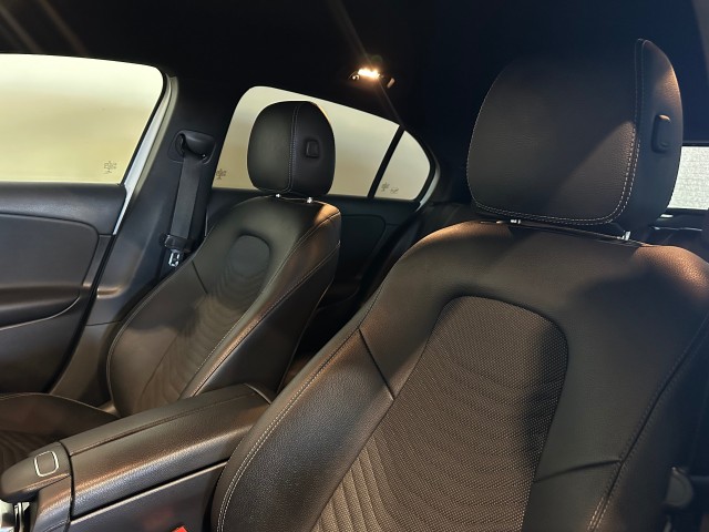 MERCEDES-BENZ A-KLASSE 160 - NAP l CLIMA l CRUISE l CAMERA l CARPLAY l 17INCH l , SK Autos, Emmen