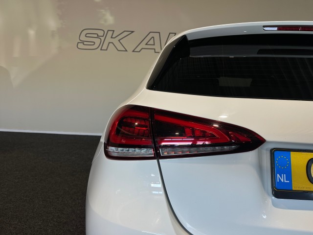 MERCEDES-BENZ A-KLASSE 160 - NAP l CLIMA l CRUISE l CAMERA l CARPLAY l 17INCH l , SK Autos, Emmen