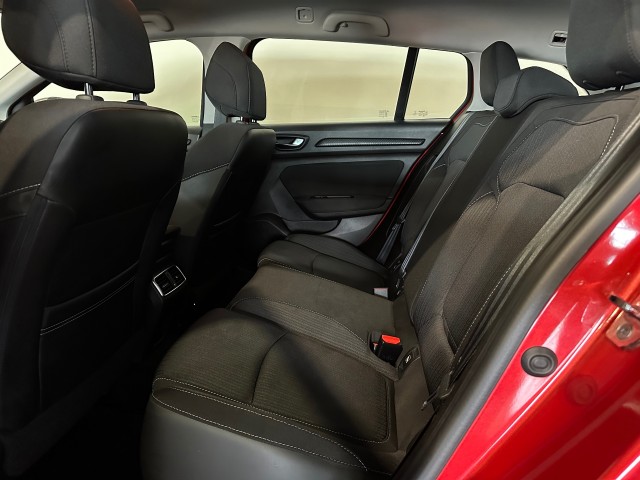 RENAULT MEGANE 1.3 TCE GT-LINE CLIMA l CAMERA l PDC l LMV l STOELVERW l, SK Autos, Emmen