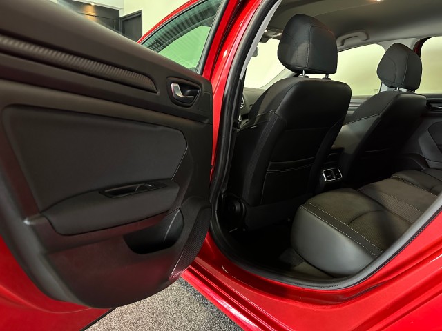 RENAULT MEGANE 1.3 TCE GT-LINE CLIMA l CAMERA l PDC l LMV l STOELVERW l, SK Autos, Emmen