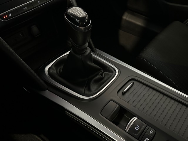 RENAULT MEGANE 1.3 TCE GT-LINE CLIMA l CAMERA l PDC l LMV l STOELVERW l, SK Autos, Emmen