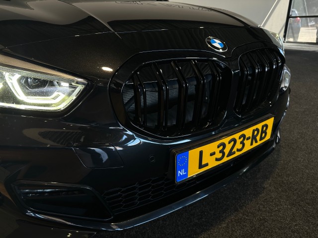 BMW 1-SERIE 118I BNS EDITION M-PAKKET l LED l CAMERA l 17INCH l PDC l , SK Autos, Emmen