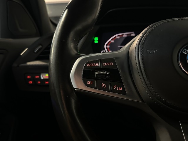 BMW 1-SERIE 118I BNS EDITION M-PAKKET l LED l CAMERA l 17INCH l PDC l , SK Autos, Emmen