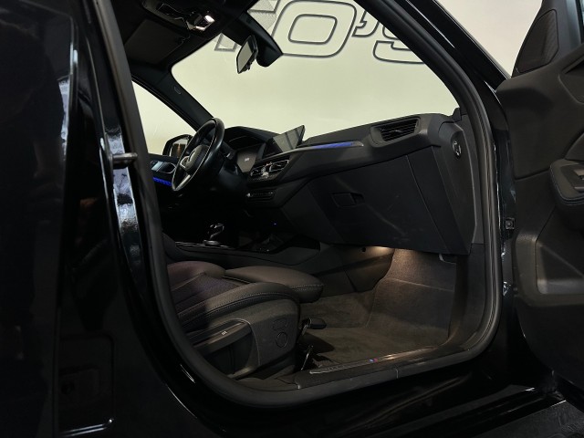 BMW 1-SERIE 118I BNS EDITION M-PAKKET l LED l CAMERA l 17INCH l PDC l , SK Autos, Emmen