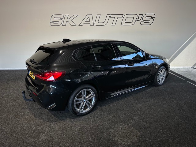 BMW 1-SERIE 118I BNS EDITION M-PAKKET l LED l CAMERA l 17INCH l PDC l , SK Autos, Emmen