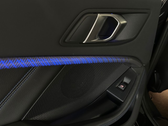 BMW 1-SERIE 118I BNS EDITION M-PAKKET l LED l CAMERA l 17INCH l PDC l , SK Autos, Emmen