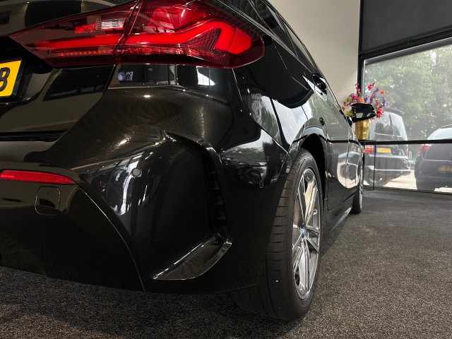 BMW 1-SERIE 118I BNS EDITION M-PAKKET l LED l CAMERA l 17INCH l PDC l , SK Autos, Emmen