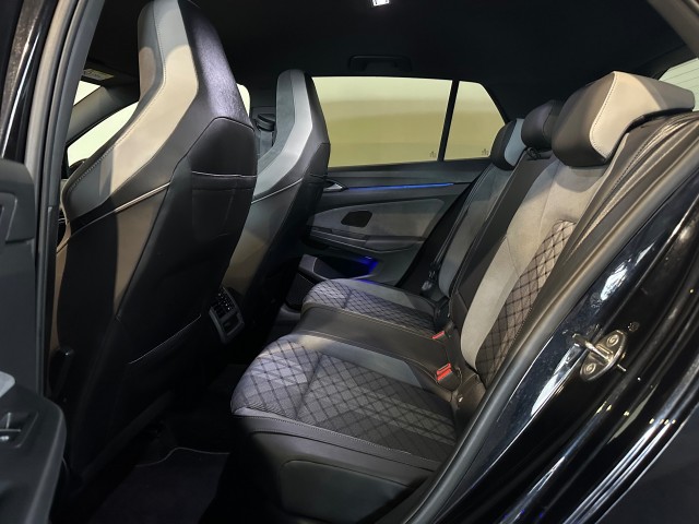 VOLKSWAGEN GOLF 1.5 TSI R-LINE LED l CLIMA l STOEL/STUURVERW l SFEERVER l , SK Autos, Emmen