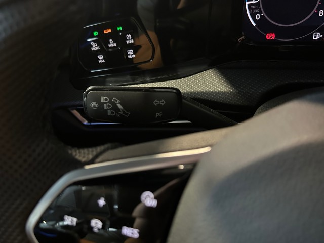 VOLKSWAGEN GOLF 1.5 TSI R-LINE LED l CLIMA l STOEL/STUURVERW l SFEERVER l , SK Autos, Emmen