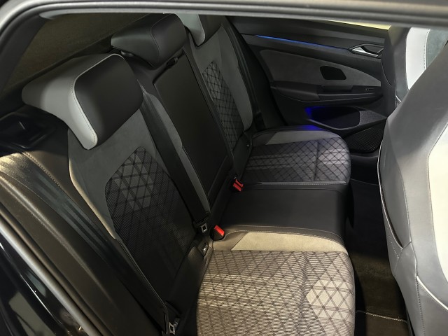 VOLKSWAGEN GOLF 1.5 TSI R-LINE LED l CLIMA l STOEL/STUURVERW l SFEERVER l , SK Autos, Emmen