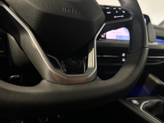 VOLKSWAGEN GOLF 1.5 TSI R-LINE LED l CLIMA l STOEL/STUURVERW l SFEERVER l , SK Autos, Emmen