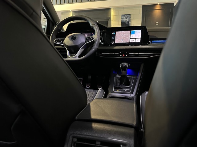VOLKSWAGEN GOLF 1.5 TSI R-LINE LED l CLIMA l STOEL/STUURVERW l SFEERVER l , SK Autos, Emmen