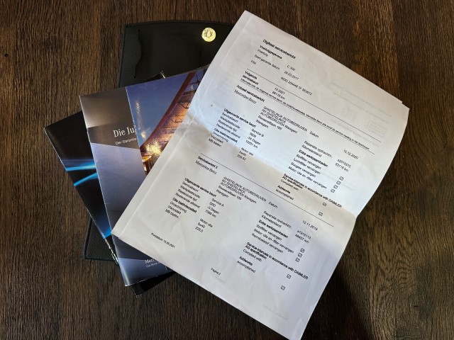 MERCEDES-BENZ C-KLASSE C klasse 300 AMG-Line l AIRSCARF l NAVI l LED l STOELVERW l , SK Autos, Emmen