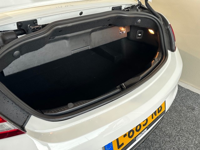 MERCEDES-BENZ C-KLASSE C klasse 300 AMG-Line l AIRSCARF l NAVI l LED l STOELVERW l , SK Autos, Emmen