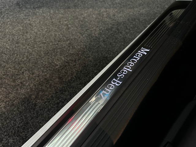 MERCEDES-BENZ C-KLASSE C klasse 300 AMG-Line l AIRSCARF l NAVI l LED l STOELVERW l , SK Autos, Emmen