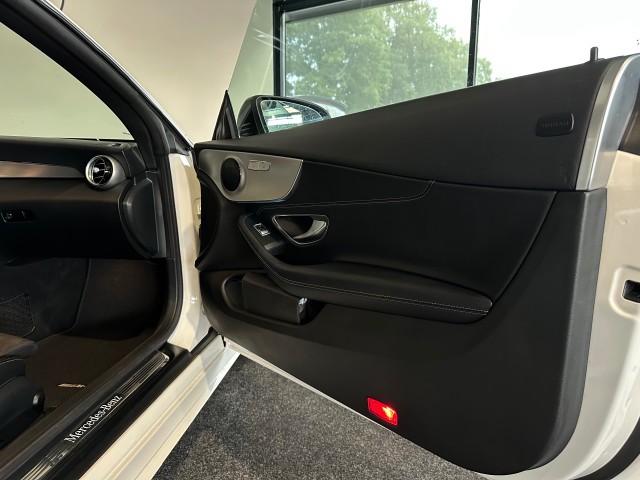 MERCEDES-BENZ C-KLASSE C klasse 300 AMG-Line l AIRSCARF l NAVI l LED l STOELVERW l , SK Autos, Emmen