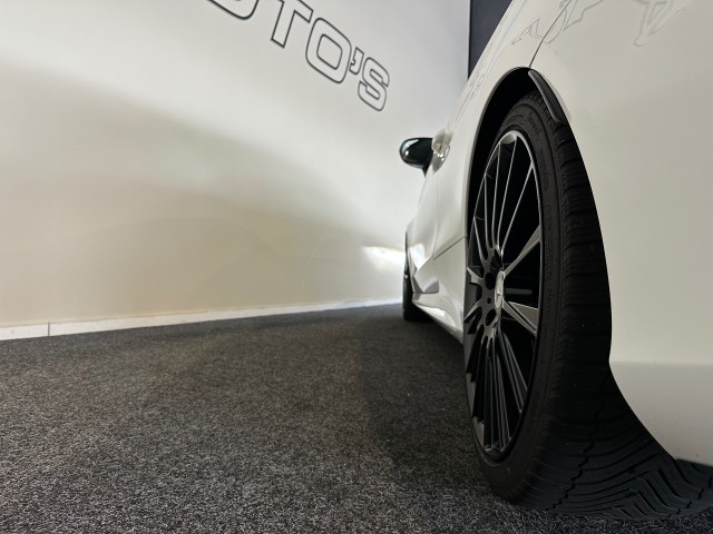 MERCEDES-BENZ C-KLASSE C klasse 300 AMG-Line l AIRSCARF l NAVI l LED l STOELVERW l , SK Autos, Emmen