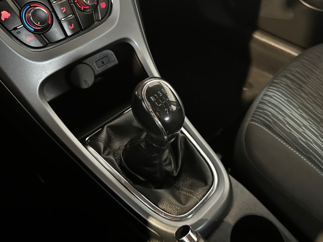 OPEL ASTRA 1.4 BERLIN NAP l 1STE EIG l LMV l TREKHAAK l CRUISE l , SK Autos, Emmen