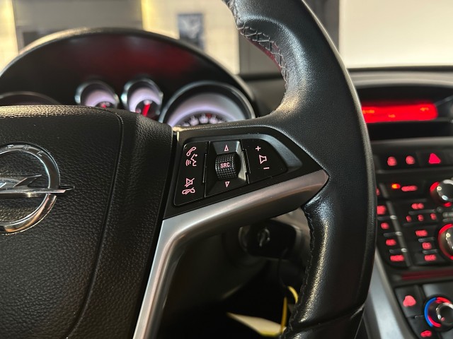 OPEL ASTRA 1.4 BERLIN NAP l 1STE EIG l LMV l TREKHAAK l CRUISE l , SK Autos, Emmen
