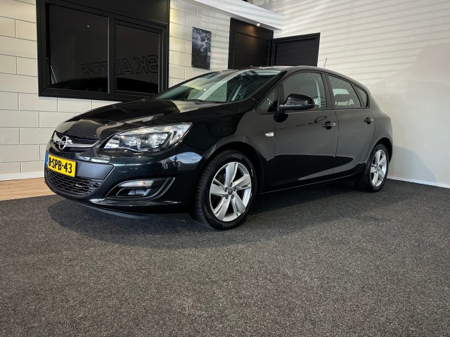 OPEL ASTRA 1.4 BERLIN NAP l 1STE EIG l LMV l TREKHAAK l CRUISE l , SK Autos, Emmen
