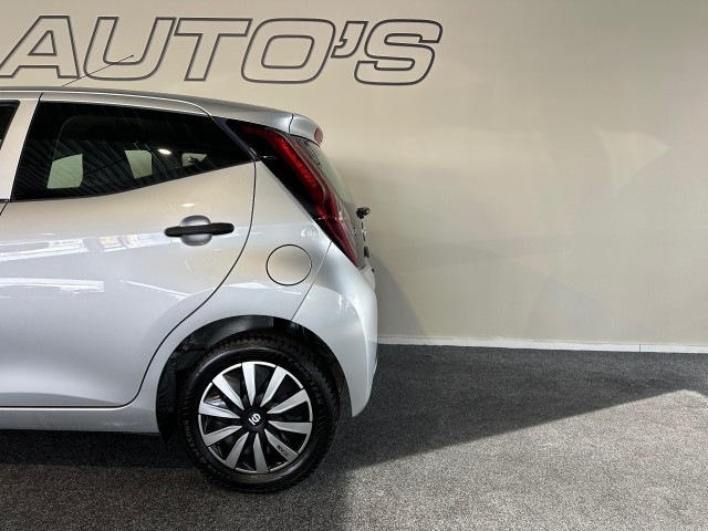 TOYOTA AYGO 1.0 VVT-I X-FUN l AIRCO l ELEK RAMEN l LED l BLUETOOTH l , SK Autos, Emmen