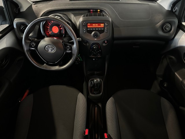 TOYOTA AYGO 1.0 VVT-I X-FUN l AIRCO l ELEK RAMEN l LED l BLUETOOTH l , SK Autos, Emmen