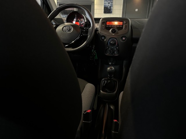 TOYOTA AYGO 1.0 VVT-I X-FUN l AIRCO l ELEK RAMEN l LED l BLUETOOTH l , SK Autos, Emmen
