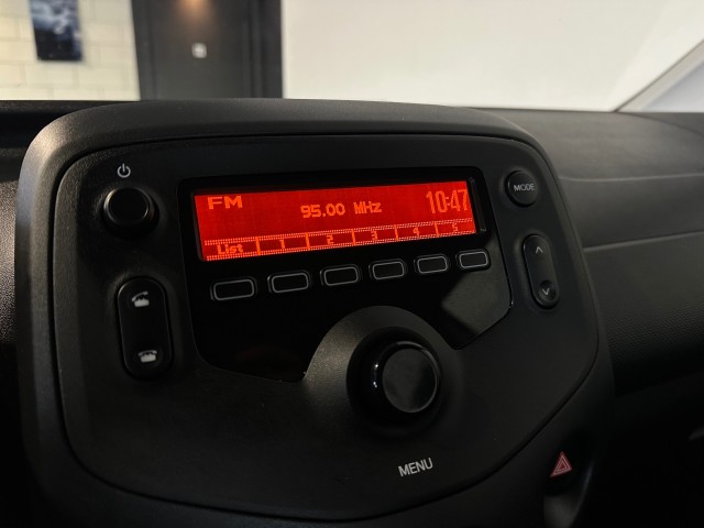 TOYOTA AYGO 1.0 VVT-I X-FUN l AIRCO l ELEK RAMEN l LED l BLUETOOTH l , SK Autos, Emmen