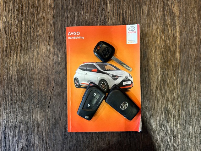 TOYOTA AYGO 1.0 VVT-I X-FUN l AIRCO l ELEK RAMEN l LED l BLUETOOTH l , SK Autos, Emmen