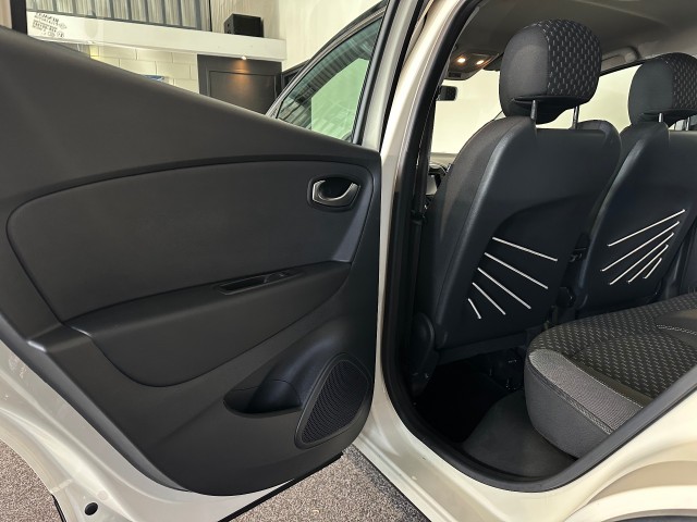 RENAULT CAPTUR 0.9 TCE INTENS l LED l CRUISE l CAMERA l TREKHAAK l CLIMATE l, SK Autos, Emmen