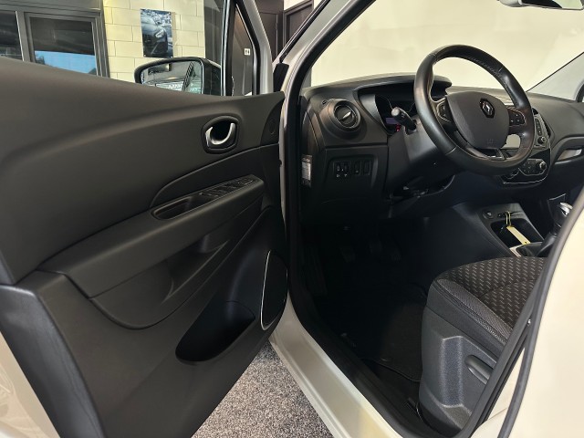 RENAULT CAPTUR 0.9 TCE INTENS l LED l CRUISE l CAMERA l TREKHAAK l CLIMATE l, SK Autos, Emmen