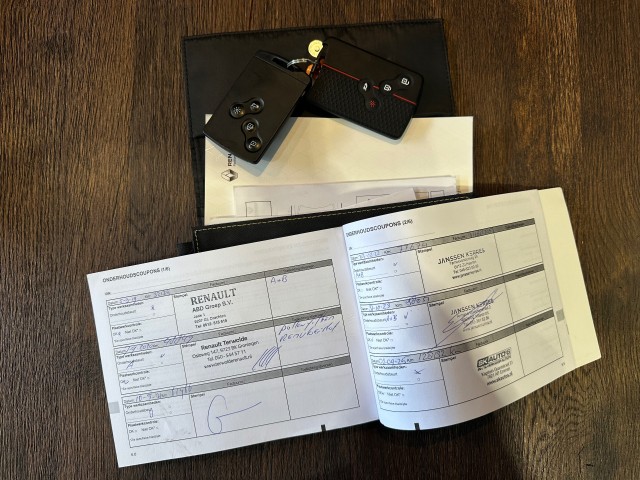 RENAULT CAPTUR 1.2 TCE INTENS AUTOMAAT l PDC l CRUISE l CLIMA l LMV l, SK Autos, Emmen