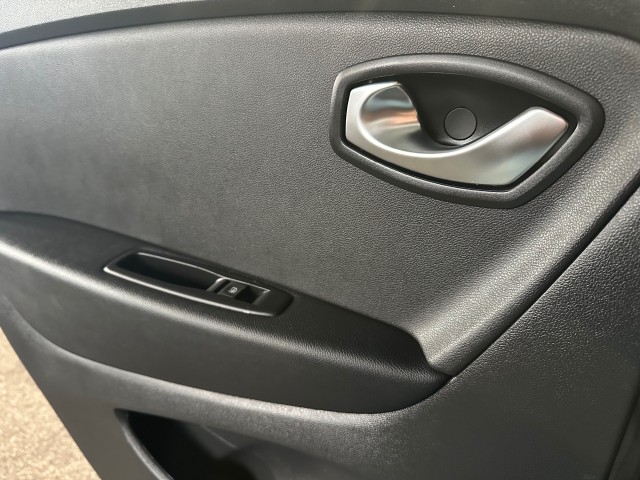 RENAULT CAPTUR 1.2 TCE INTENS AUTOMAAT l PDC l CRUISE l CLIMA l LMV l, SK Autos, Emmen