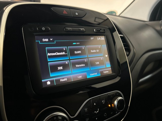 RENAULT CAPTUR 1.2 TCE INTENS AUTOMAAT l PDC l CRUISE l CLIMA l LMV l, SK Autos, Emmen