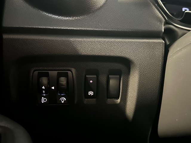 RENAULT CAPTUR 1.2 TCE INTENS AUTOMAAT l PDC l CRUISE l CLIMA l LMV l, SK Autos, Emmen