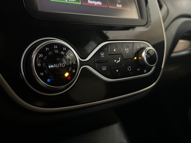 RENAULT CAPTUR 1.2 TCE INTENS AUTOMAAT l PDC l CRUISE l CLIMA l LMV l, SK Autos, Emmen