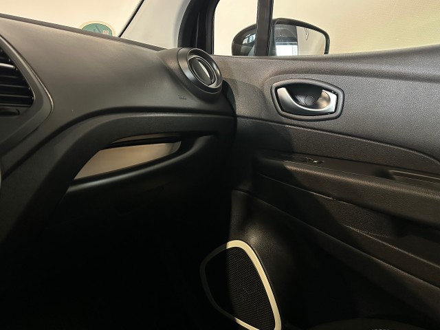 RENAULT CAPTUR 1.2 TCE INTENS AUTOMAAT l PDC l CRUISE l CLIMA l LMV l, SK Autos, Emmen