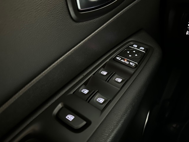 RENAULT CAPTUR 1.2 TCE INTENS AUTOMAAT l LED l KEYLESS l CAMERA l PDC l , SK Autos, Emmen