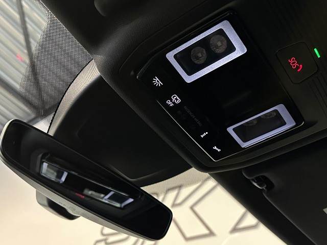 VOLKSWAGEN GOLF 2.0 TDI GTD l 200PK l FULL LED l STOEL+STUURVERW l CARPLAY l SFEERVERL, SK Autos, Emmen