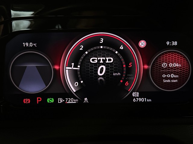 VOLKSWAGEN GOLF 2.0 TDI GTD l 200PK l FULL LED l STOEL+STUURVERW l CARPLAY l SFEERVERL, SK Autos, Emmen