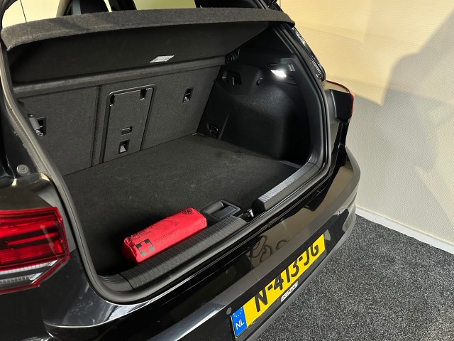 VOLKSWAGEN GOLF 2.0 TDI GTD l 200PK l FULL LED l STOEL+STUURVERW l CARPLAY l SFEERVERL, SK Autos, Emmen