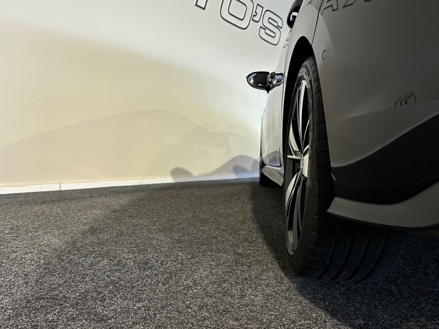 VOLKSWAGEN GOLF 2.0 TDI GTD l 200PK l FULL LED l STOEL+STUURVERW l CARPLAY l SFEERVERL, SK Autos, Emmen