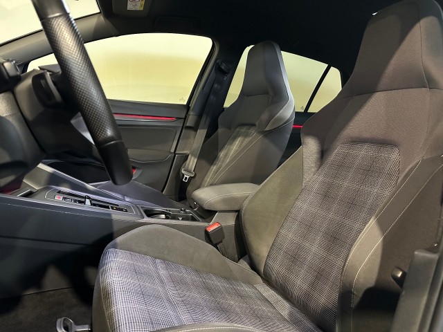 VOLKSWAGEN GOLF 2.0 TDI GTD l 200PK l FULL LED l STOEL+STUURVERW l CARPLAY l SFEERVERL, SK Autos, Emmen