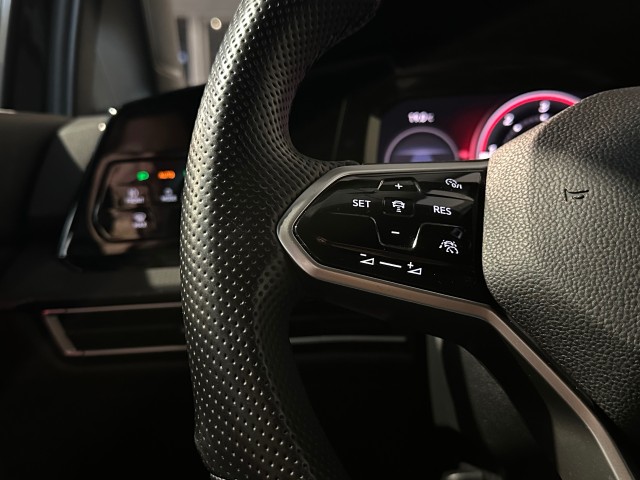 VOLKSWAGEN GOLF 2.0 TDI GTD l 200PK l FULL LED l STOEL+STUURVERW l CARPLAY l SFEERVERL, SK Autos, Emmen