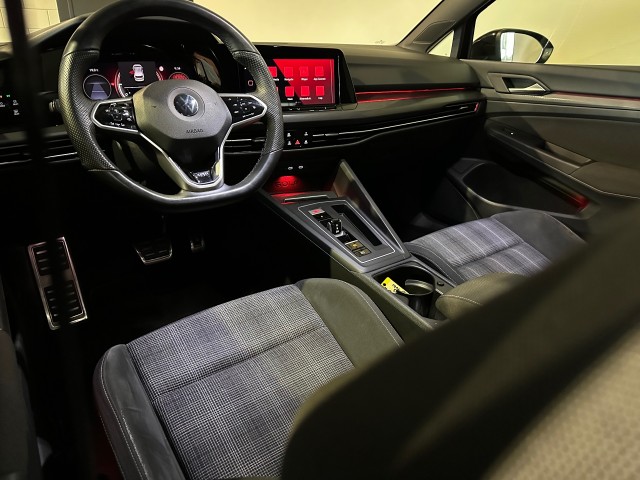 VOLKSWAGEN GOLF 2.0 TDI GTD l 200PK l FULL LED l STOEL+STUURVERW l CARPLAY l SFEERVERL, SK Autos, Emmen