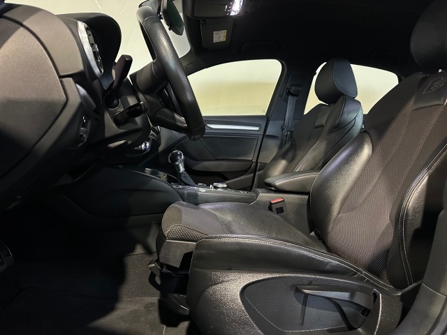 AUDI A3 1.5 TFSI COD SP.SL.E l LED l CRUISE l AUTOMAAT l LMV l S-LINE l , SK Autos, Emmen