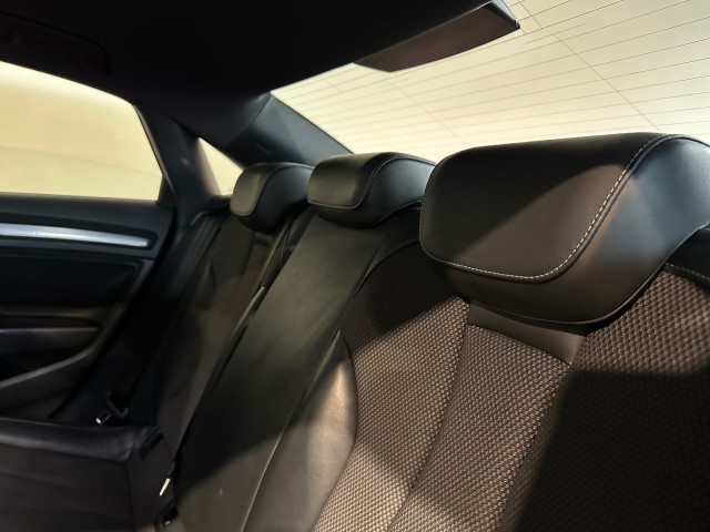 AUDI A3 1.5 TFSI COD SP.SL.E l LED l CRUISE l AUTOMAAT l LMV l S-LINE l , SK Autos, Emmen