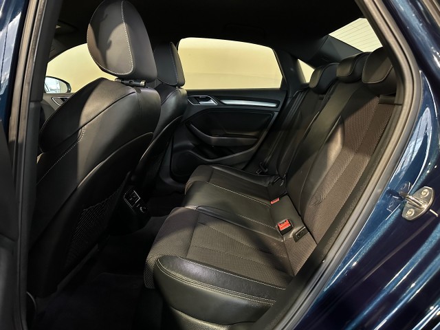 AUDI A3 1.5 TFSI COD SP.SL.E l LED l CRUISE l AUTOMAAT l LMV l S-LINE l , SK Autos, Emmen