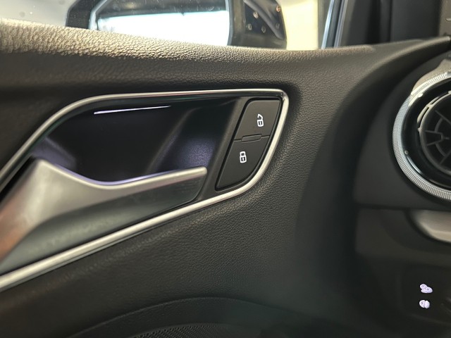 AUDI A3 1.5 TFSI COD SP.SL.E l LED l CRUISE l AUTOMAAT l LMV l S-LINE l , SK Autos, Emmen