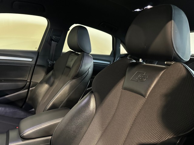AUDI A3 1.5 TFSI COD SP.SL.E l LED l CRUISE l AUTOMAAT l LMV l S-LINE l , SK Autos, Emmen